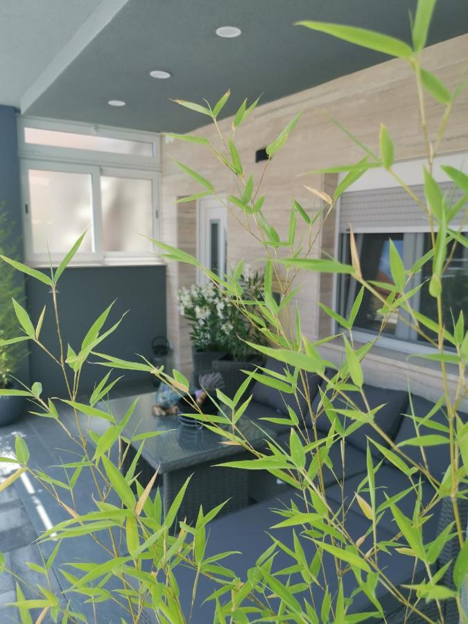 Apartmani Sarm Vir Exterior foto